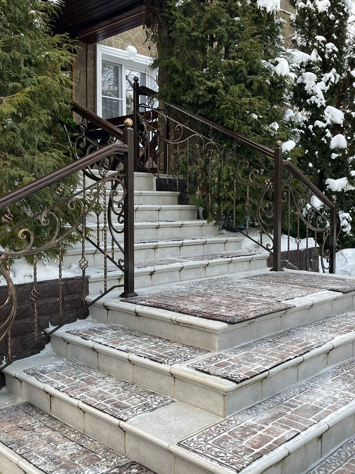 Перила для дачного крыльца